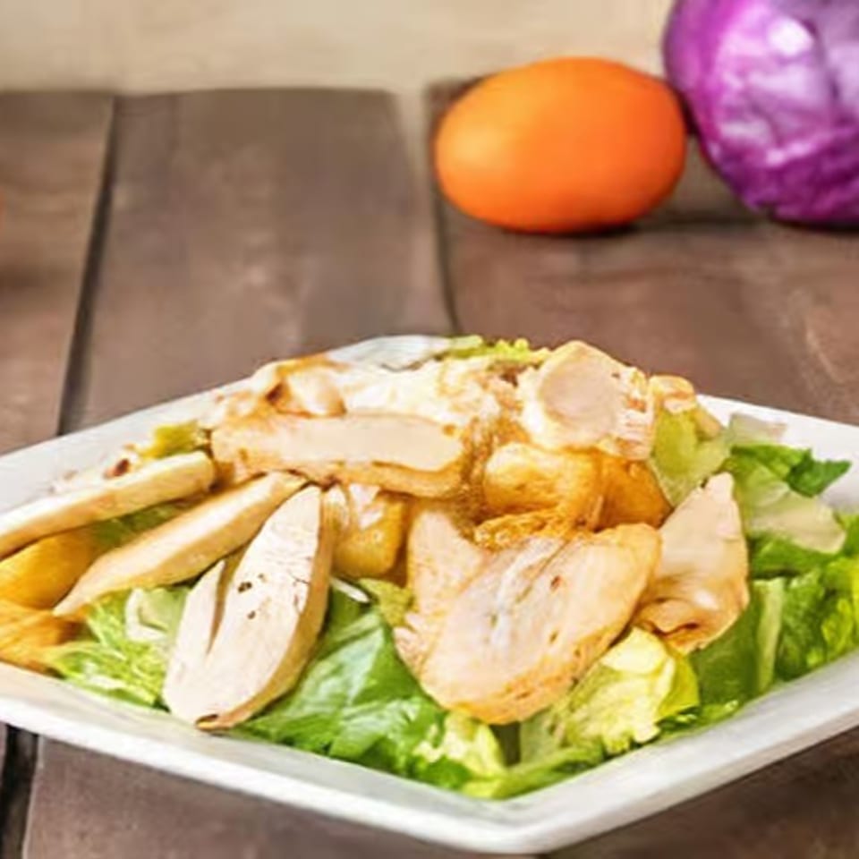Grilled Chicken Salad Delight