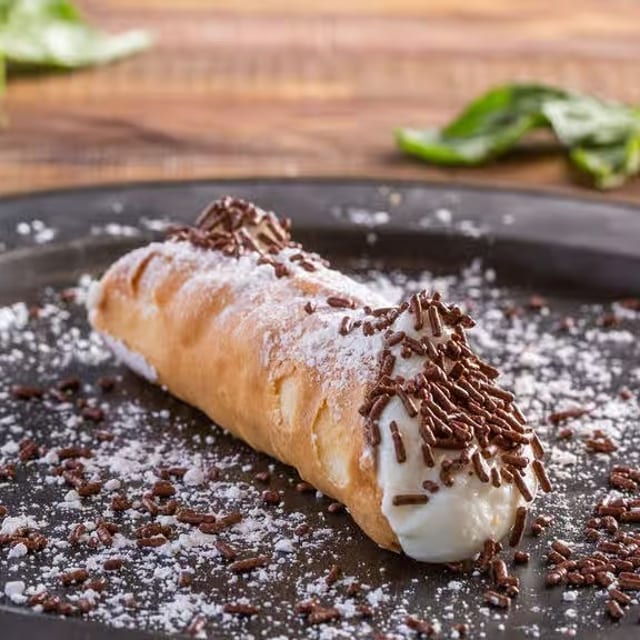 Cannoli.